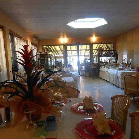 Hotel Ristorante Miralago 가르다 외부 사진
