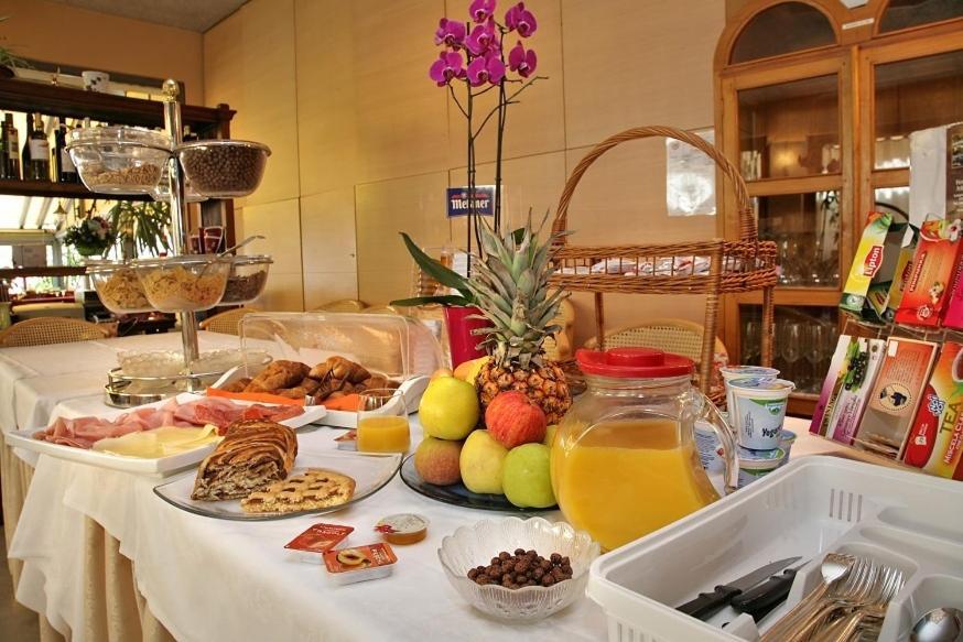 Hotel Ristorante Miralago 가르다 외부 사진