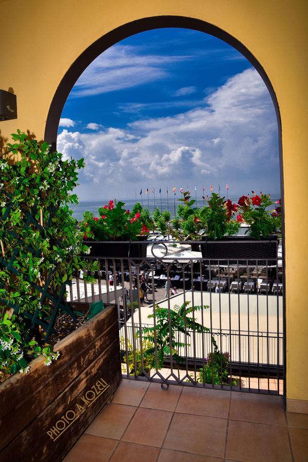 Hotel Ristorante Miralago 가르다 외부 사진